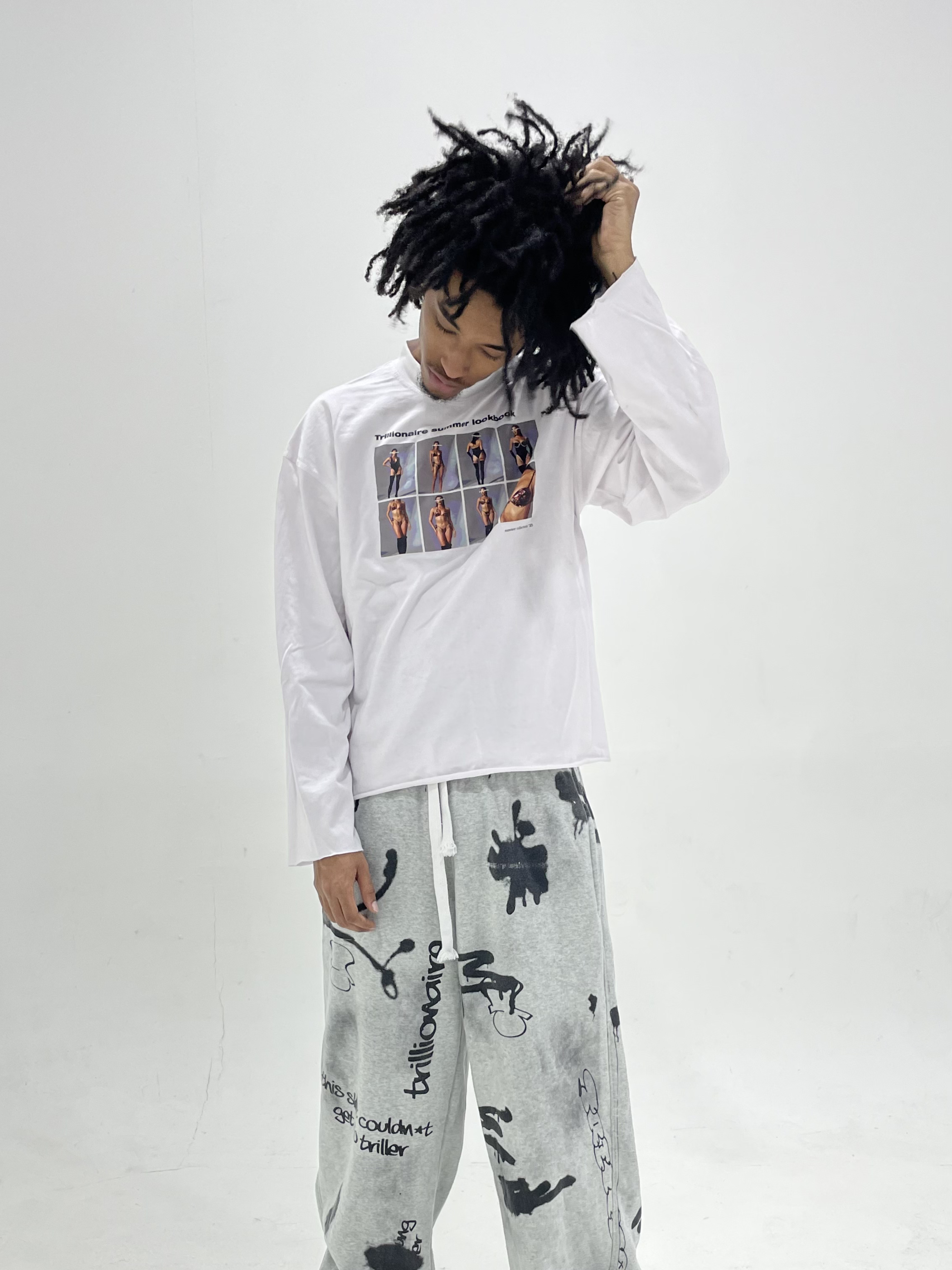 LOOKBOOK LONGSLEEVE T-SHIRT